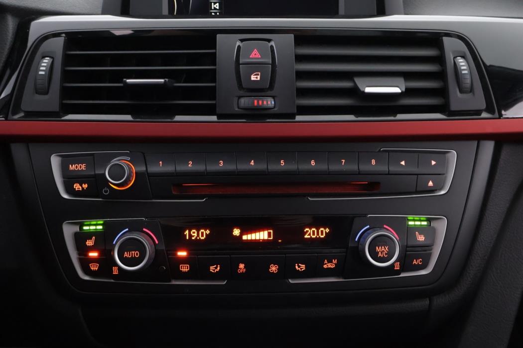 BMW 320 2015