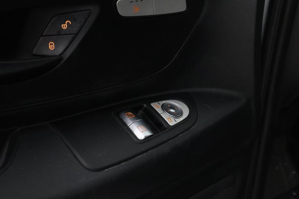 MERCEDES-BENZ Vito 2016