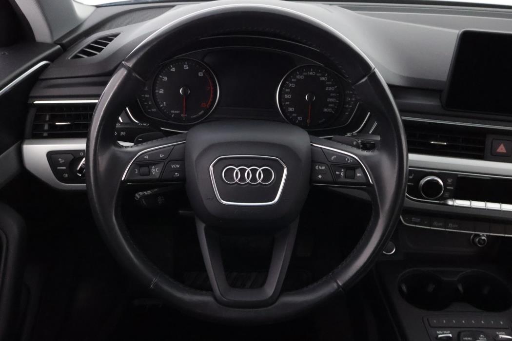 AUDI A4 2018