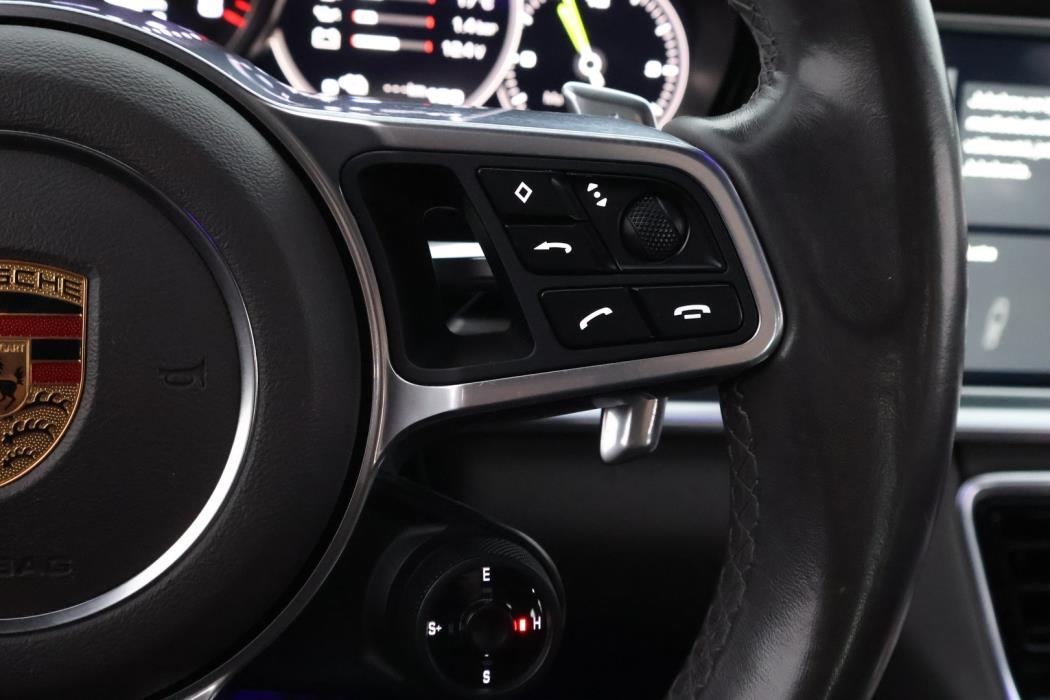 PORSCHE Panamera 2017