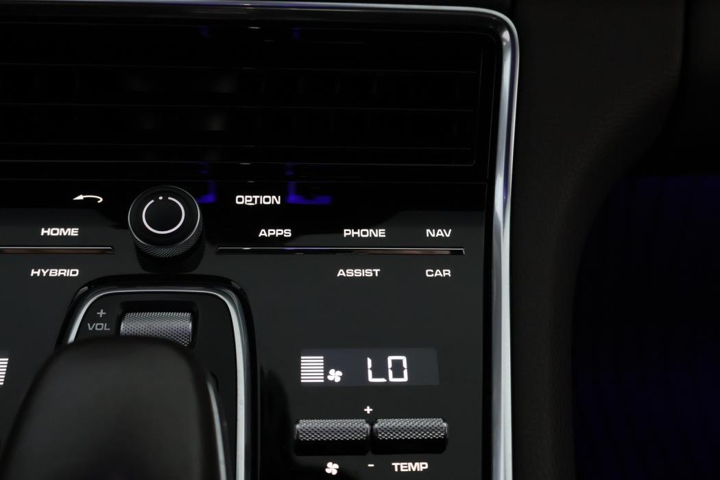 PORSCHE Panamera 2017