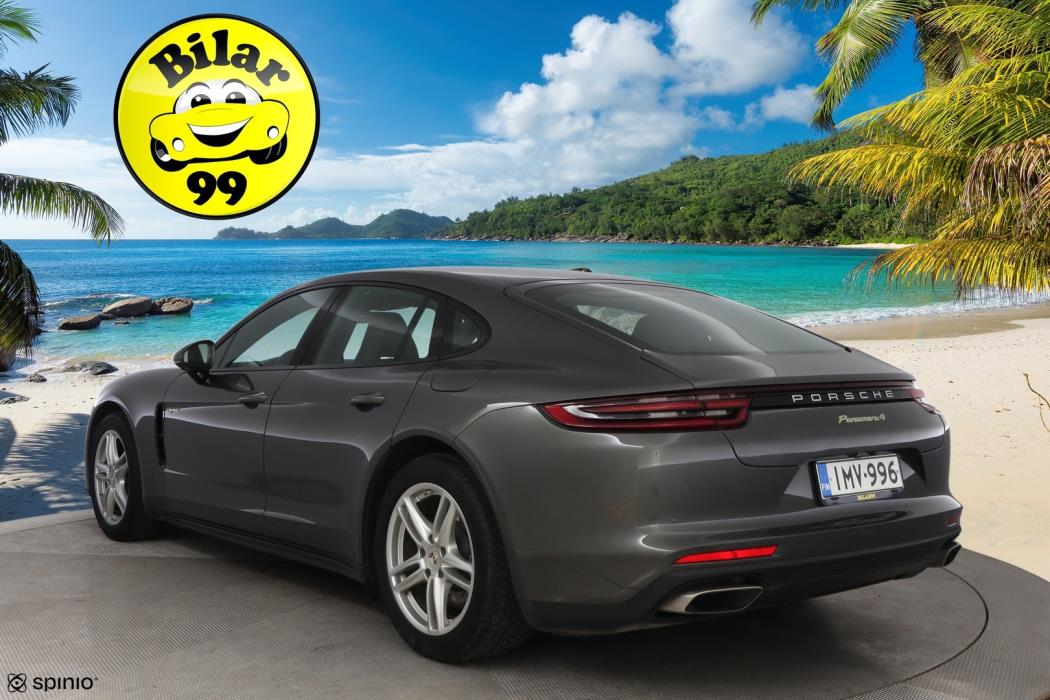 PORSCHE Panamera 2017