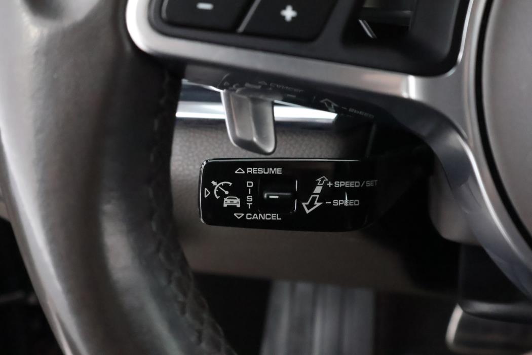 PORSCHE Panamera 2017