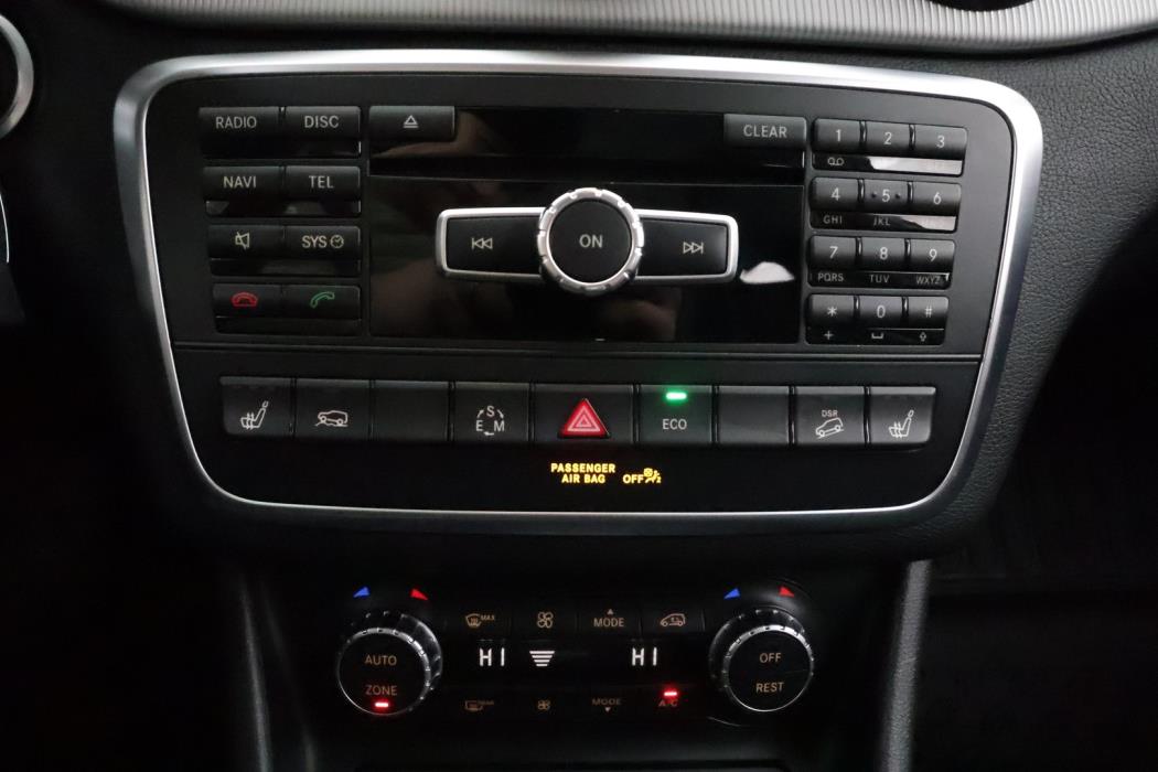 MERCEDES-BENZ GLA 2015