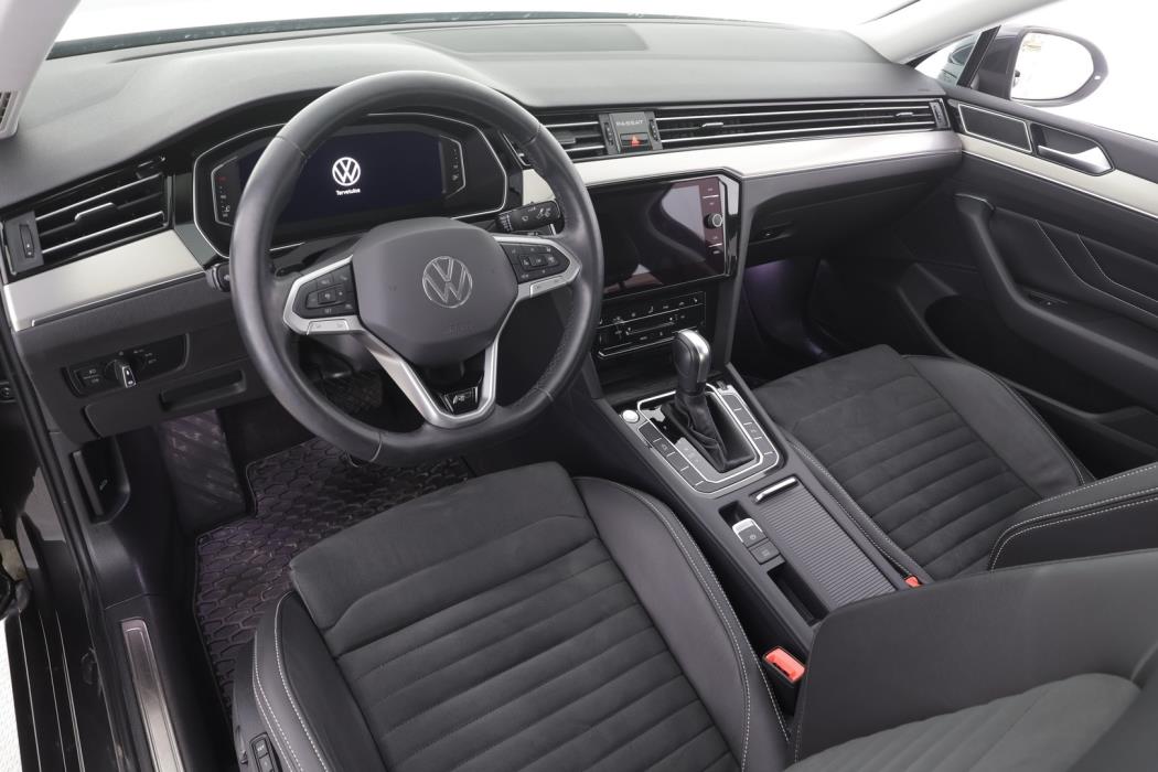VOLKSWAGEN Passat 2022