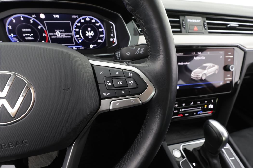 VOLKSWAGEN Passat 2022
