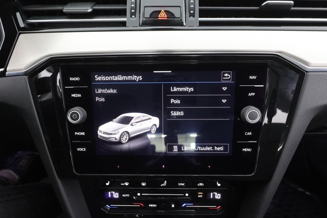 VOLKSWAGEN Passat 2022
