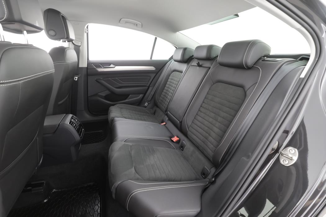 VOLKSWAGEN Passat 2022