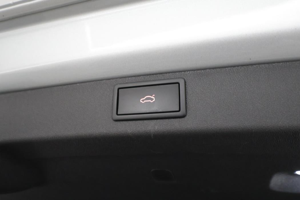 SKODA Enyaq 2023