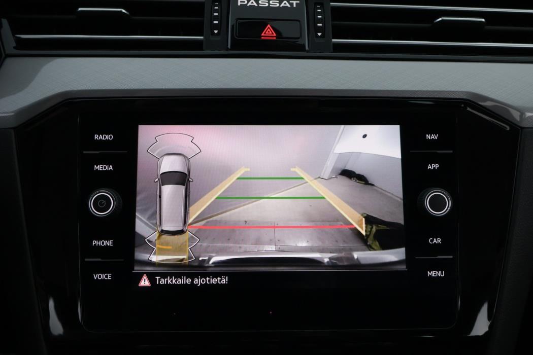 VOLKSWAGEN Passat 2022