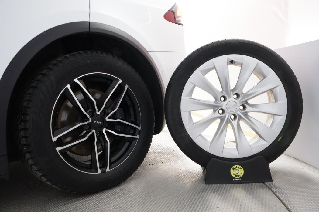 TESLA Model X 2019