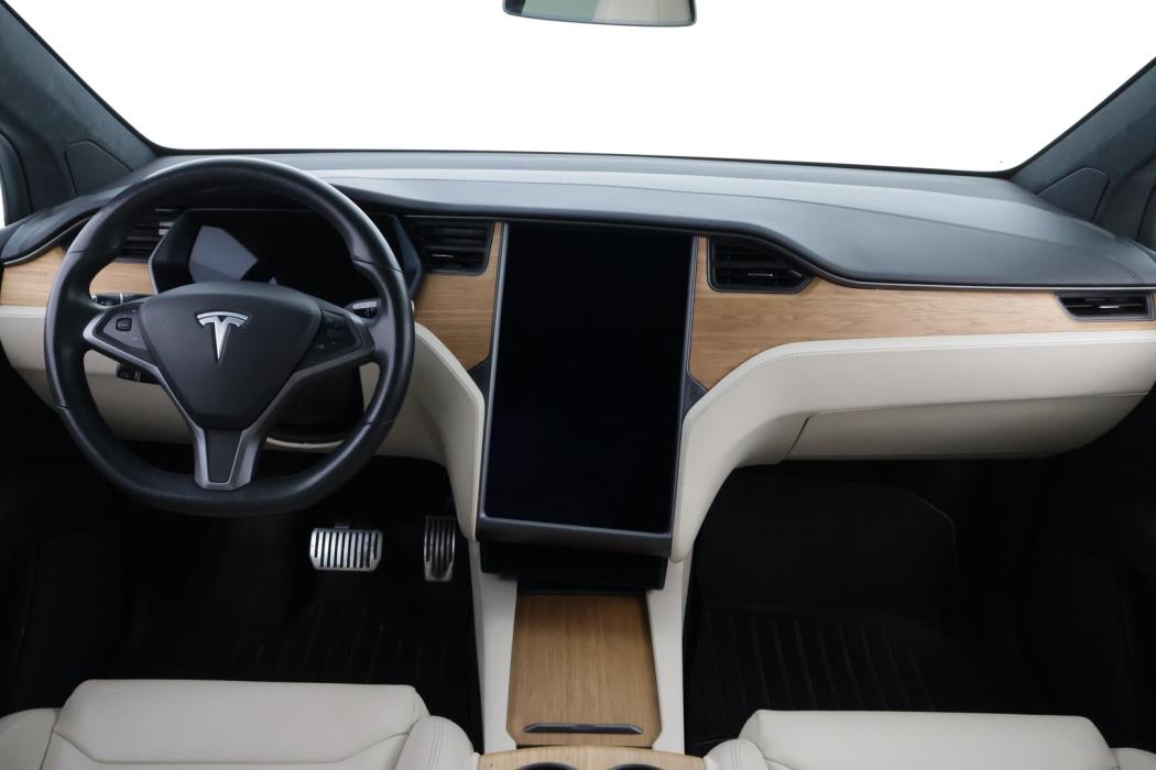 TESLA Model X 2019