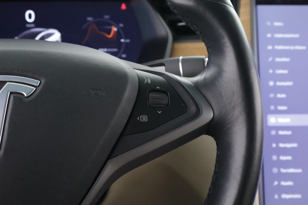TESLA Model X 2019