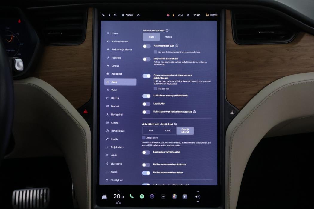 TESLA Model X 2019