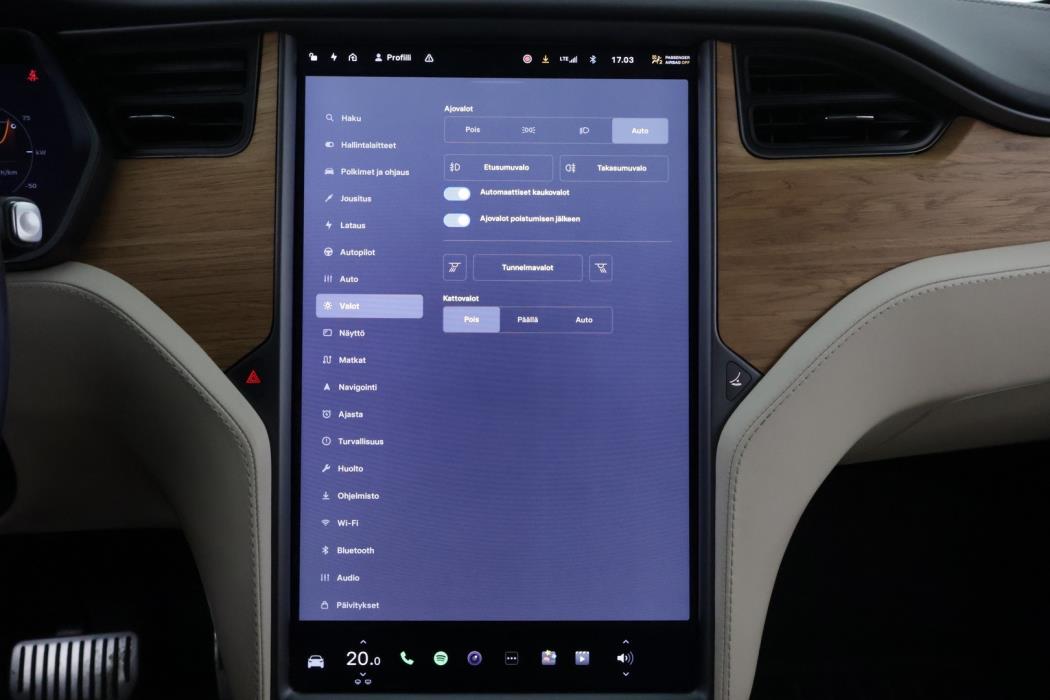 TESLA Model X 2019