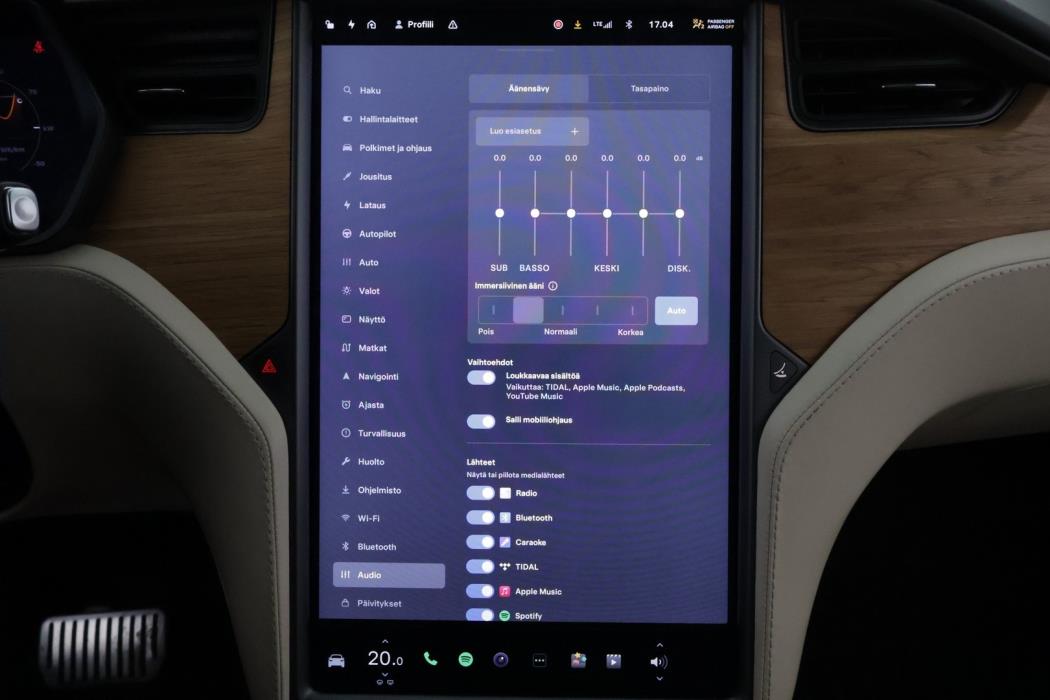 TESLA Model X 2019