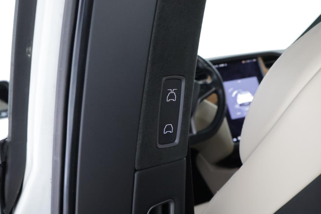 TESLA Model X 2019