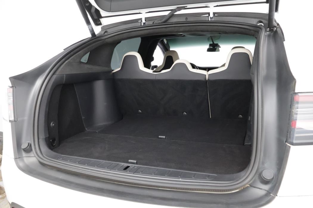 TESLA Model X 2019