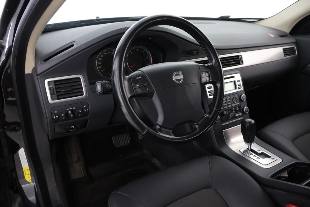 VOLVO V70 2008