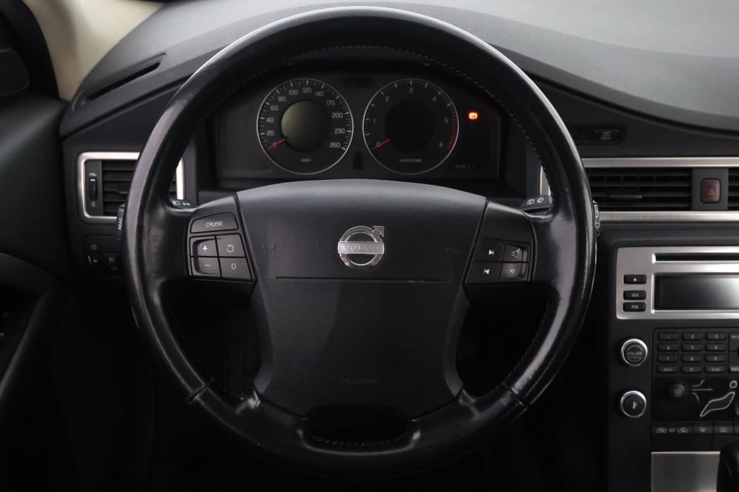 VOLVO V70 2008