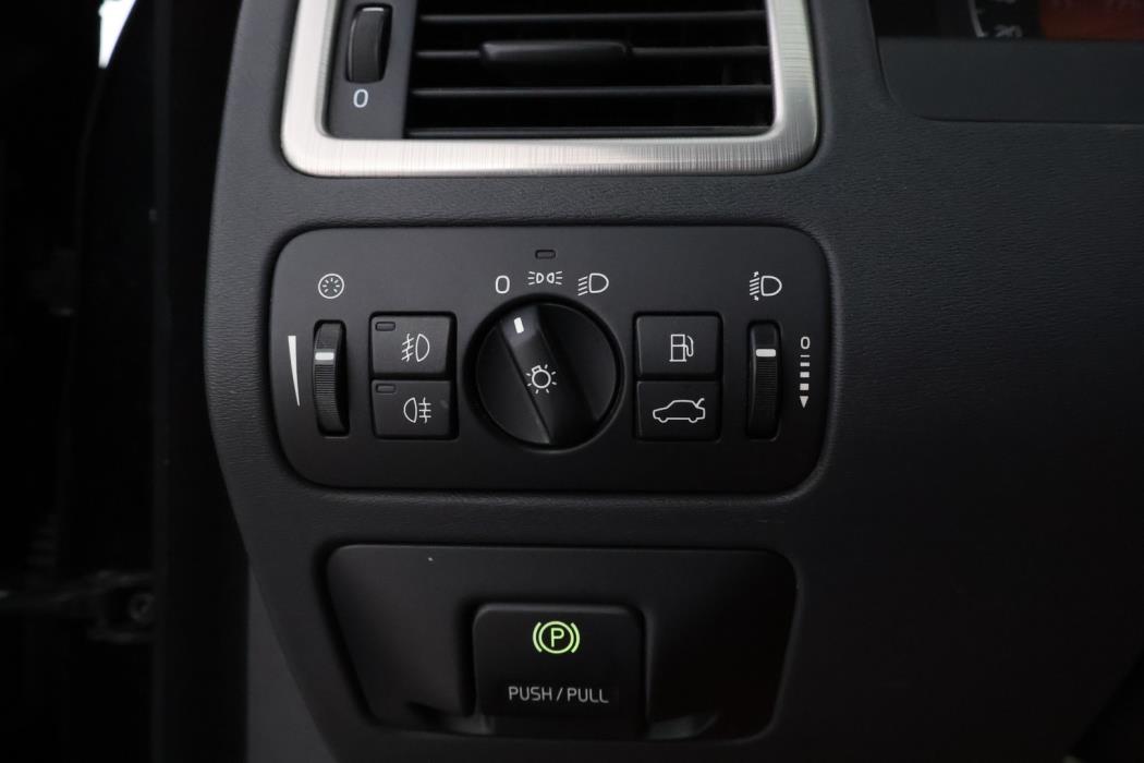 VOLVO V70 2008