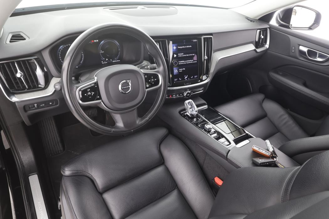 VOLVO V60 2021