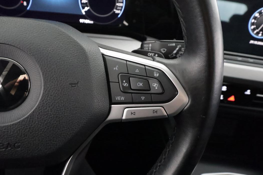 VOLKSWAGEN Golf 2021