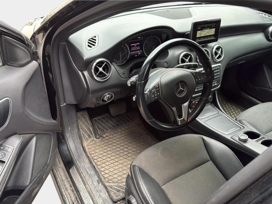 MERCEDES-BENZ A 2014