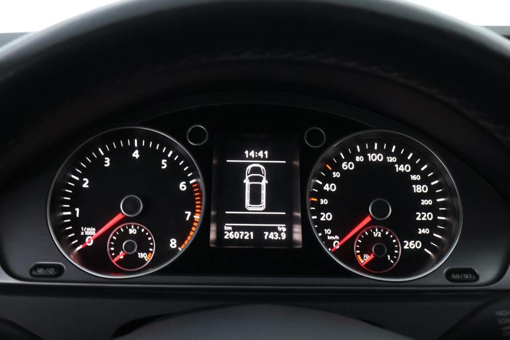 VOLKSWAGEN Passat 2014