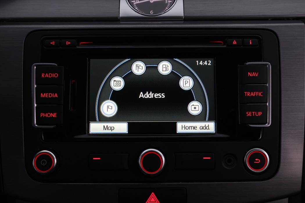 VOLKSWAGEN Passat 2014