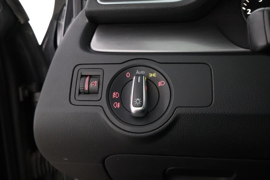 VOLKSWAGEN Passat 2014