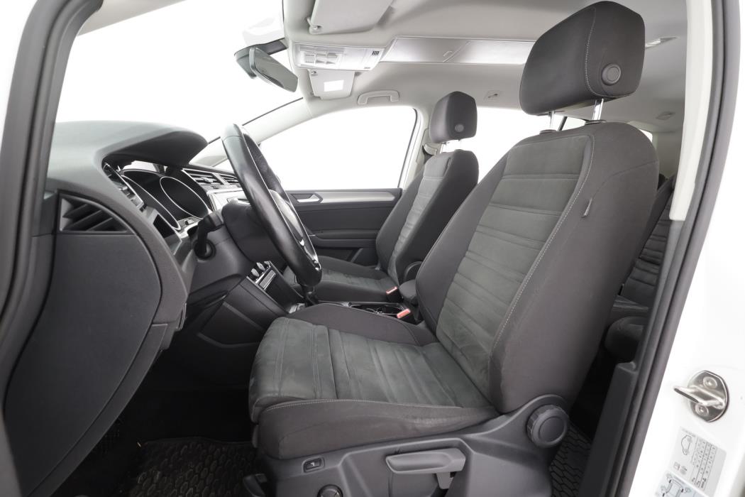 VOLKSWAGEN Touran 2017