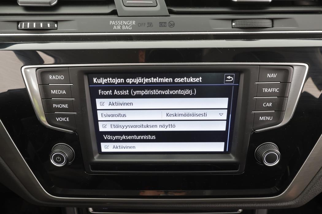 VOLKSWAGEN Touran 2017