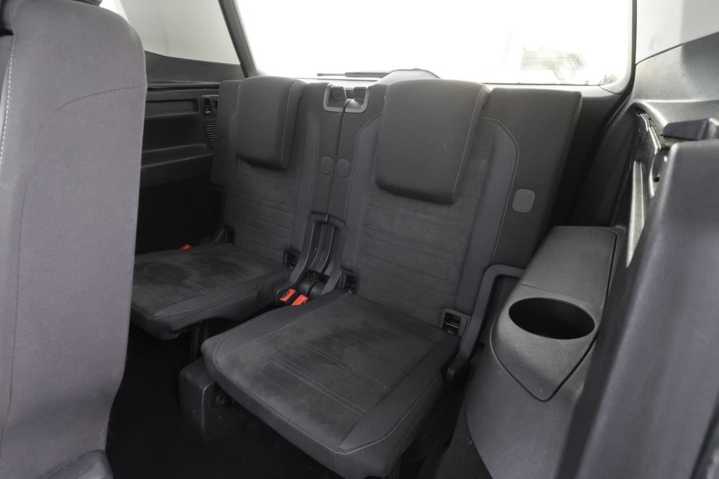 VOLKSWAGEN Touran 2017