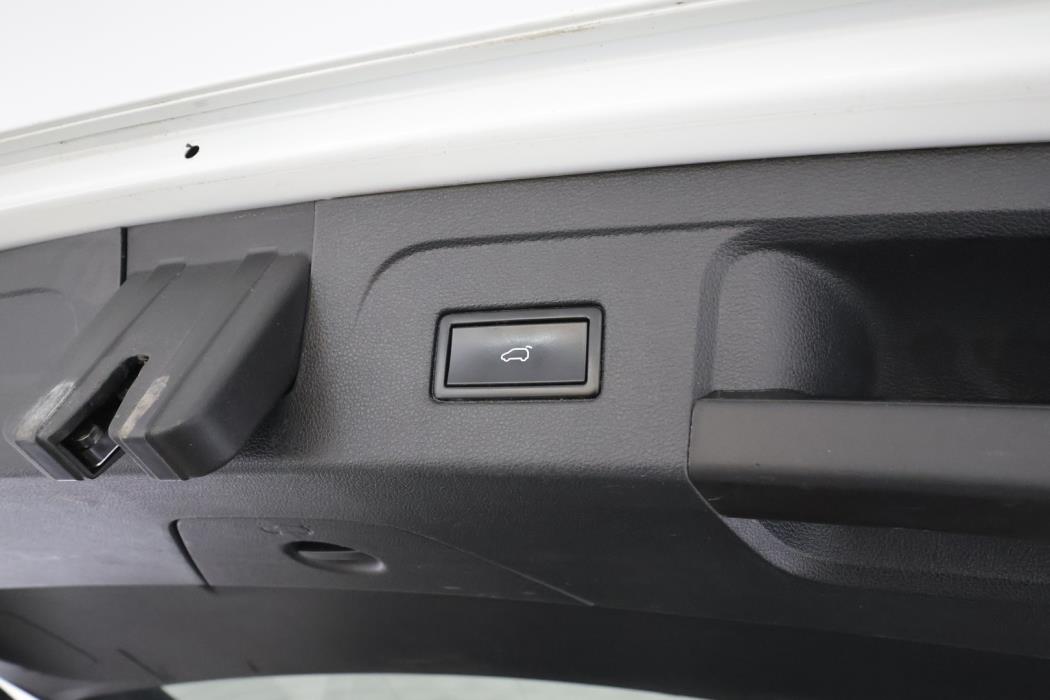 VOLKSWAGEN Touran 2017