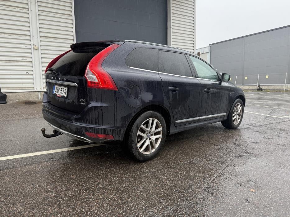 VOLVO XC60 2017