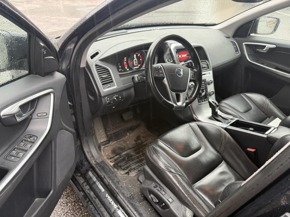 VOLVO XC60 2017
