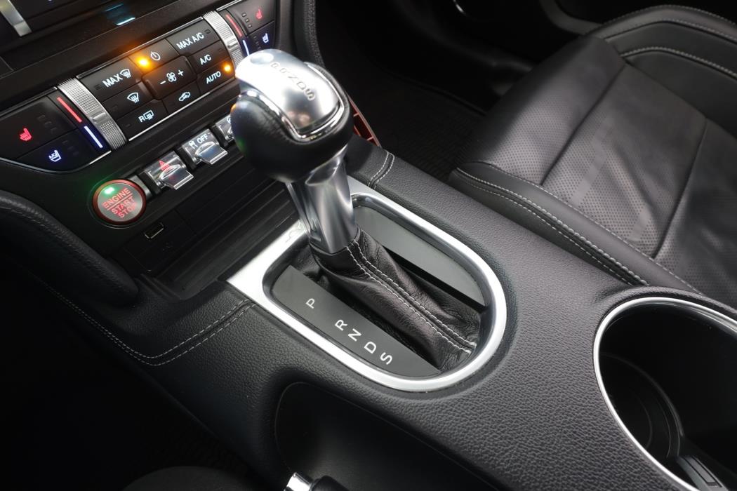 FORD Mustang 2019