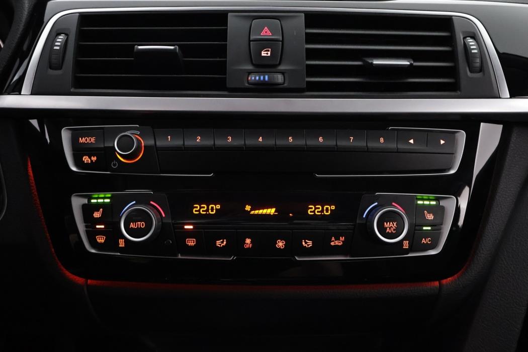 BMW 320 2019
