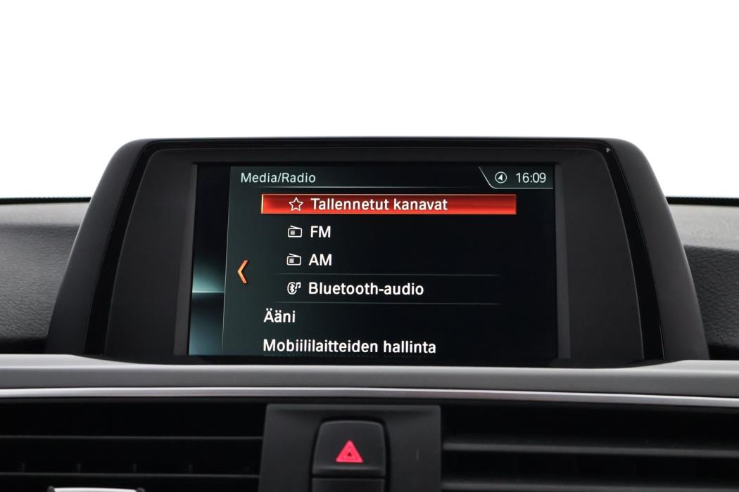 BMW 320 2019