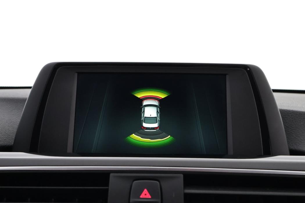 BMW 320 2019