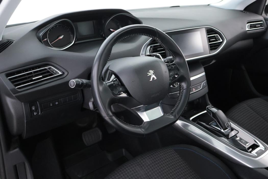 PEUGEOT 308 2020