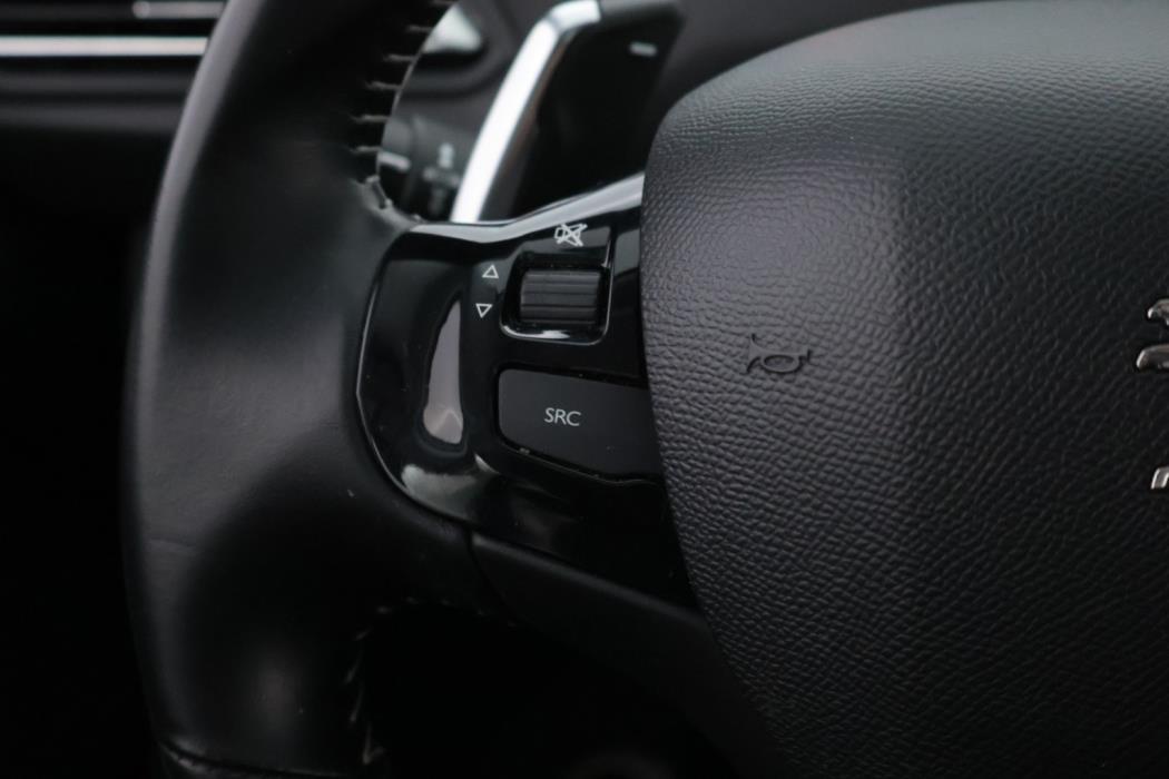PEUGEOT 308 2020
