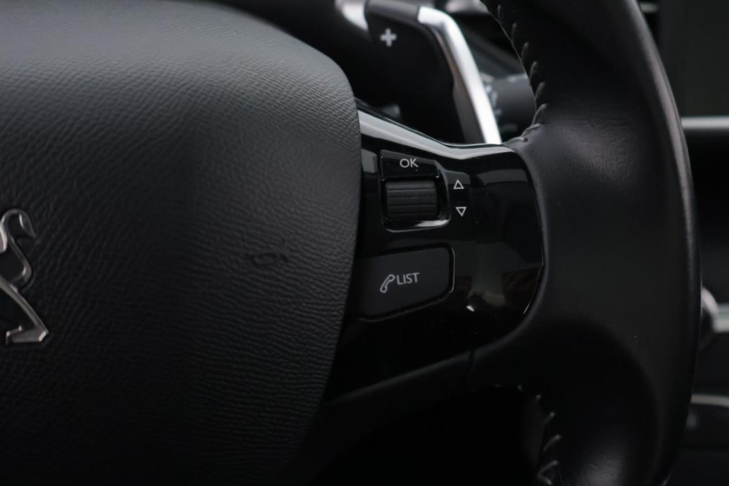 PEUGEOT 308 2020