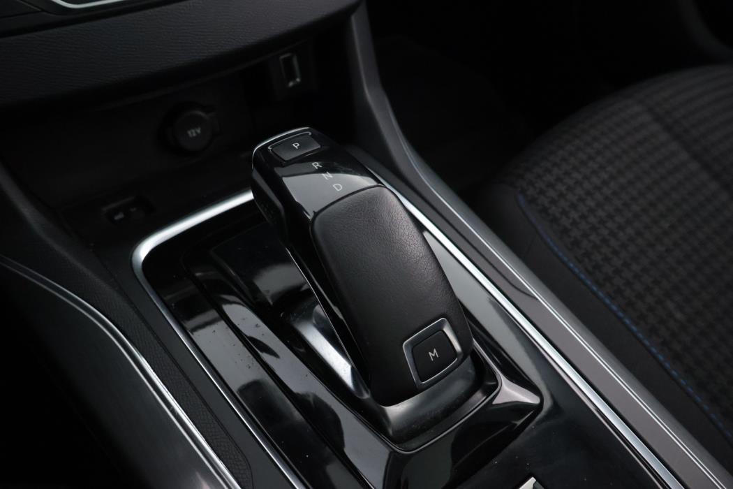 PEUGEOT 308 2020