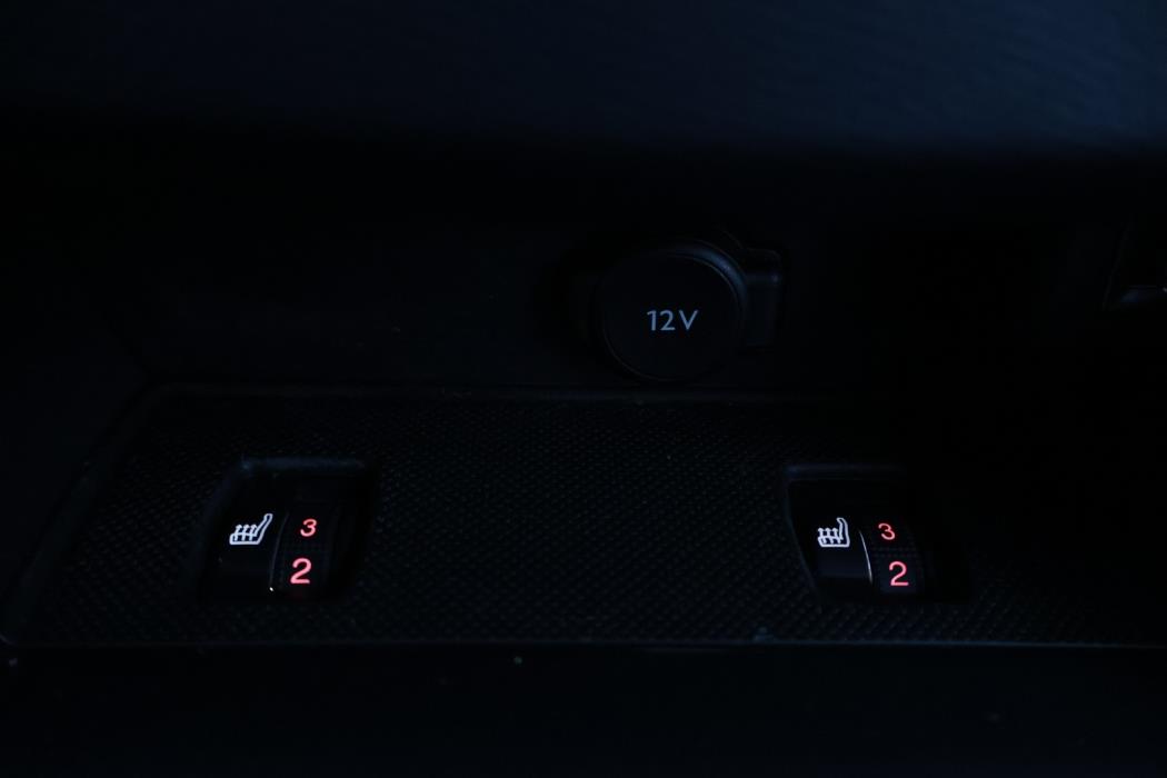 PEUGEOT 308 2020