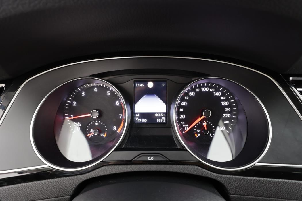 VOLKSWAGEN Passat 2022