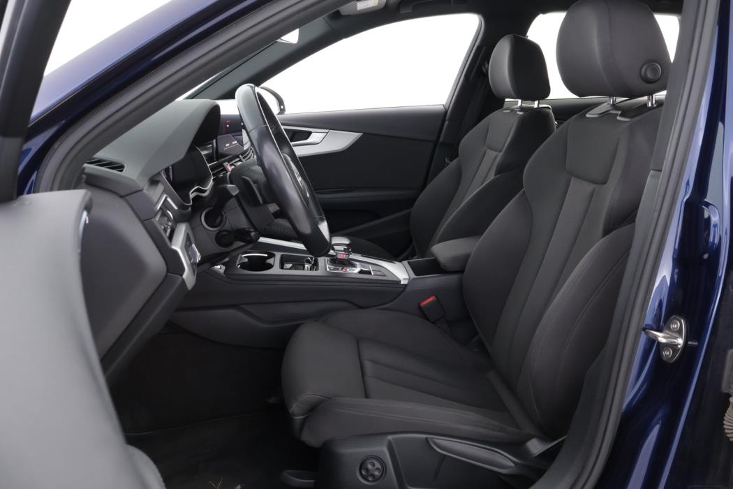 AUDI A4 2019