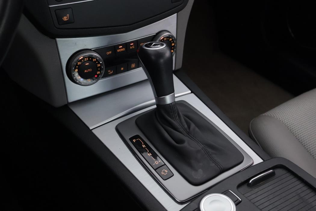 MERCEDES-BENZ C 2008