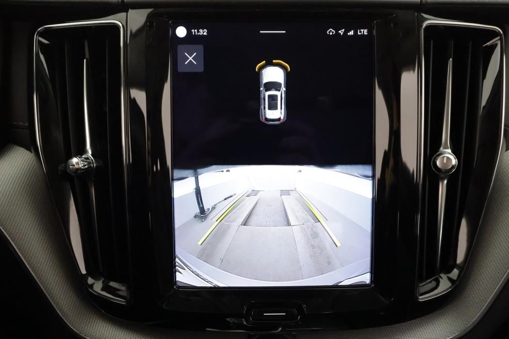 VOLVO XC60 2022